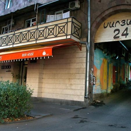 Apartment On Saryan 24 Yerevan Ngoại thất bức ảnh